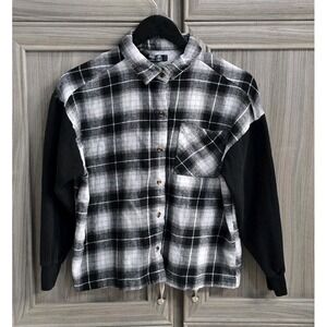 Jolie and Joy Flannel Sweatshirt Womens Plaid LS Medium